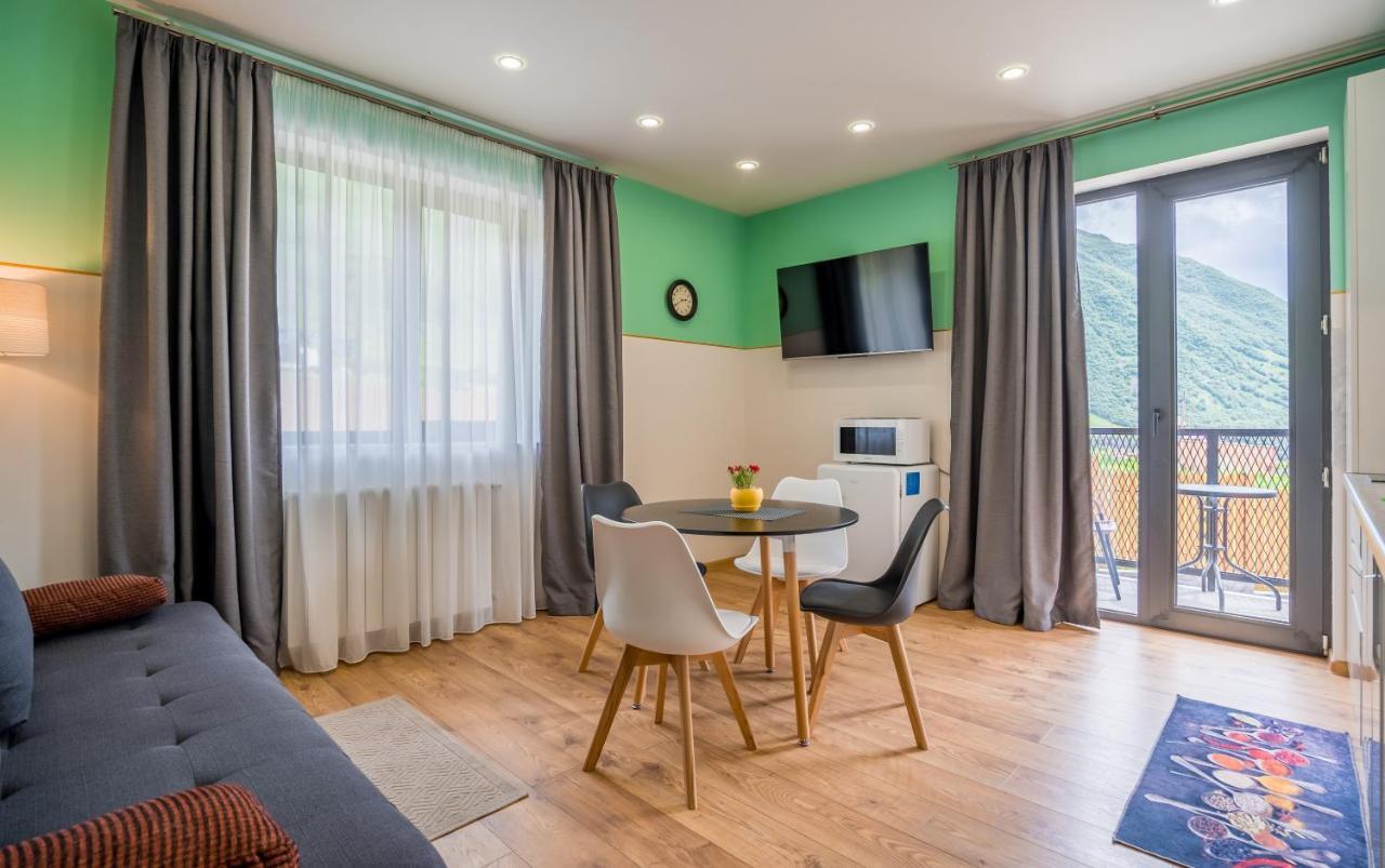 Devdaraki Apartments Kazbegi Dış mekan fotoğraf