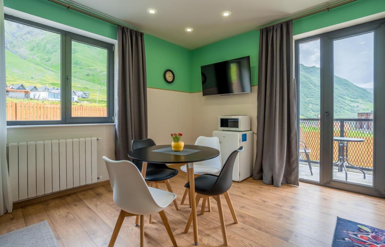 Devdaraki Apartments Kazbegi Dış mekan fotoğraf