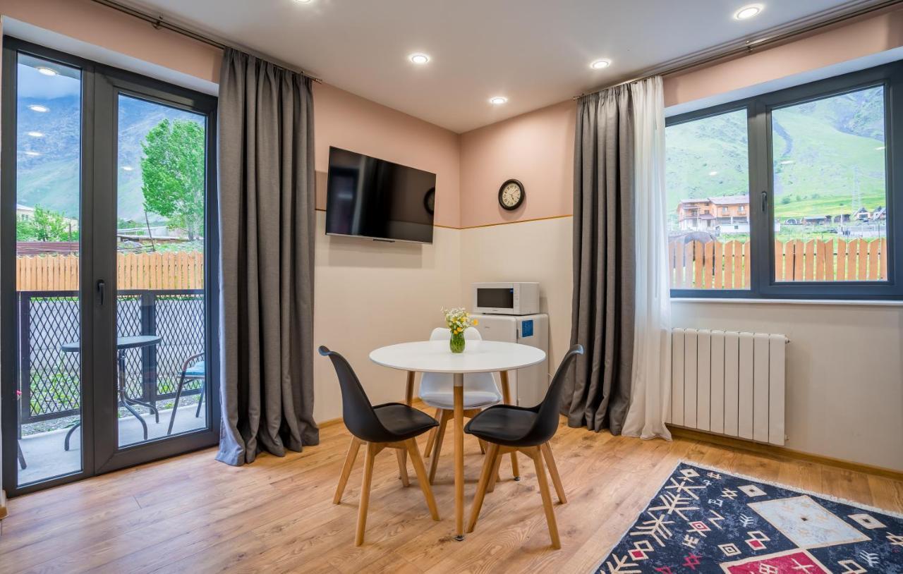 Devdaraki Apartments Kazbegi Dış mekan fotoğraf