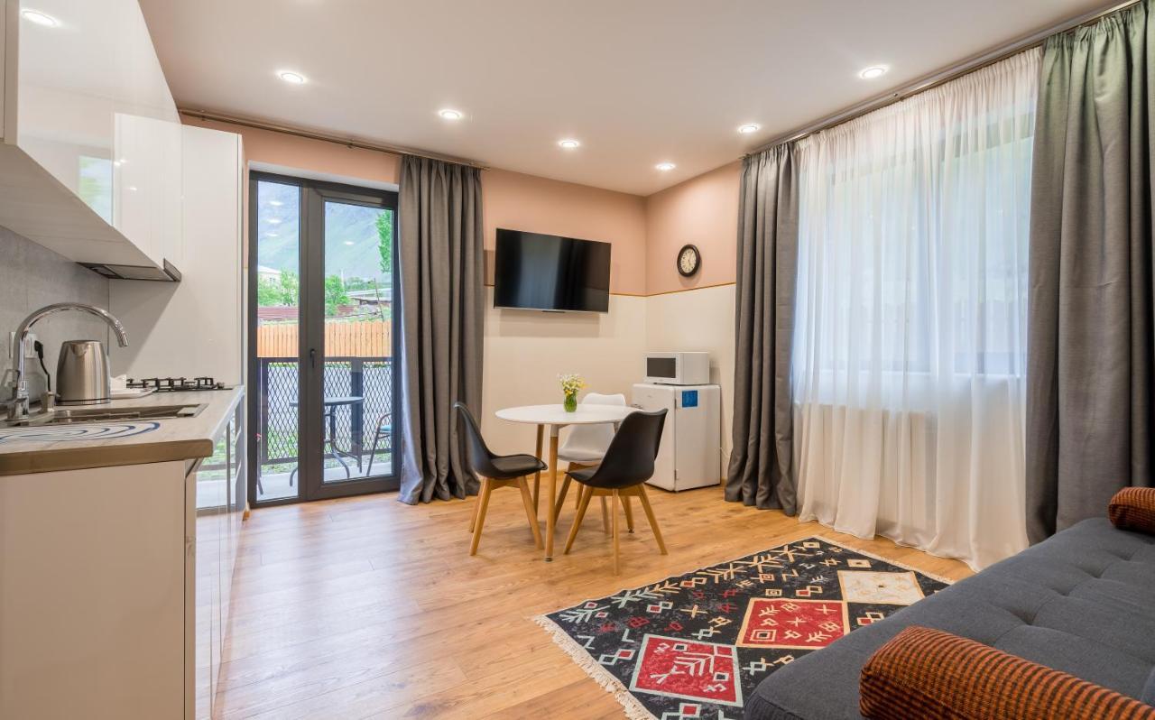 Devdaraki Apartments Kazbegi Dış mekan fotoğraf