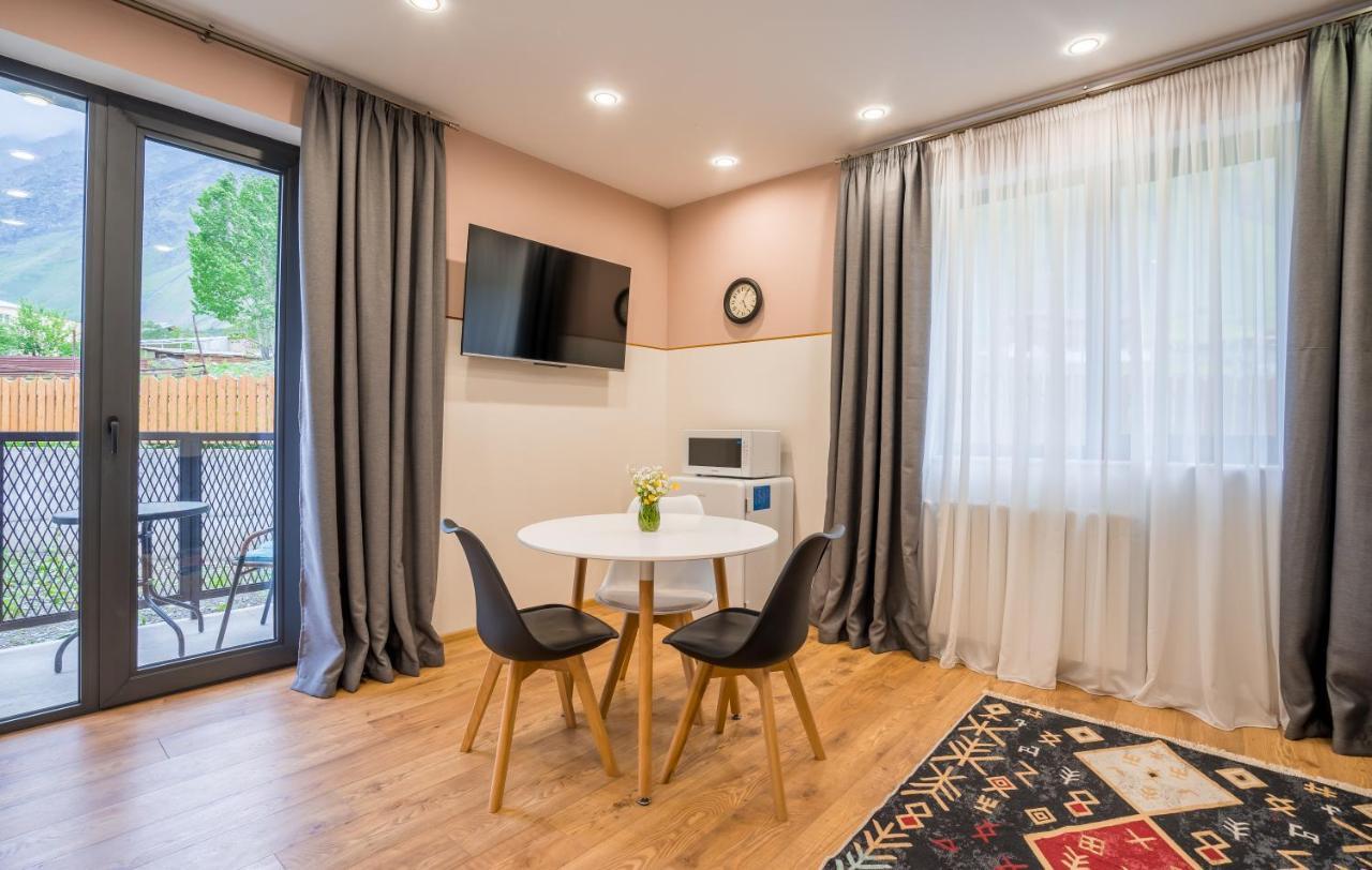 Devdaraki Apartments Kazbegi Dış mekan fotoğraf