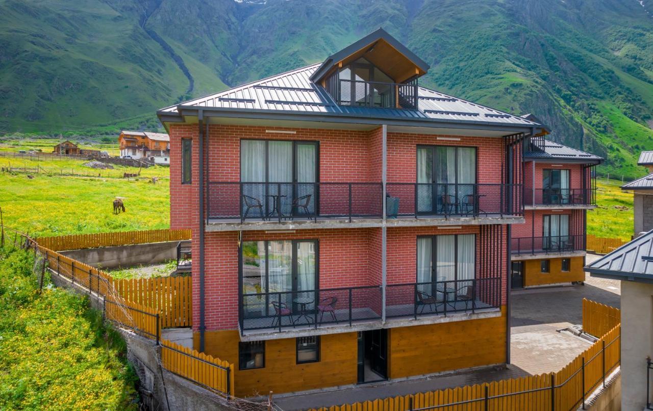 Devdaraki Apartments Kazbegi Dış mekan fotoğraf