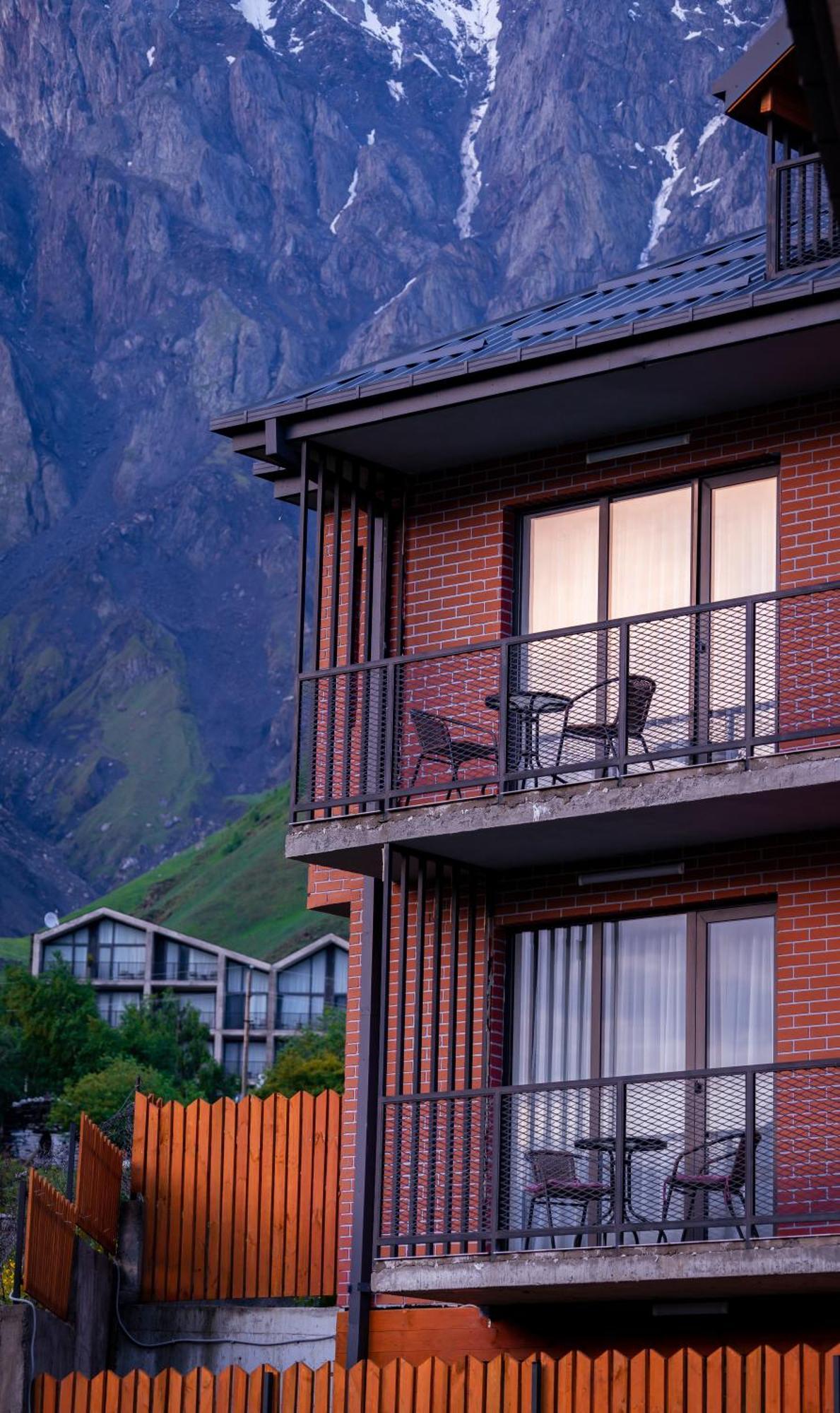 Devdaraki Apartments Kazbegi Dış mekan fotoğraf